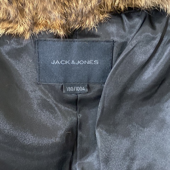 JACK  & JONES DOWN JACKET WITH REAL FUR - Picture 15 of 17